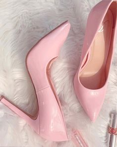 Pink Heels Aesthetic, Cute Pink Heels, Pink Stiletto Heels, Stilettos Heels, Pretty Heels, Pink Stilettos, Walking In Heels, Heels Aesthetic