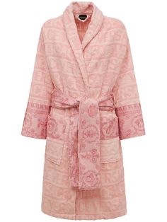 Versace - Cotton bathrobe - Pink | Luisaviaroma Versace Bathrobe, Pink Bathrobe, Croquis Fashion, Cotton Bathrobe, Versace Pink, Italian Decor, Home Decor Brands, Versace Logo, Long Coats