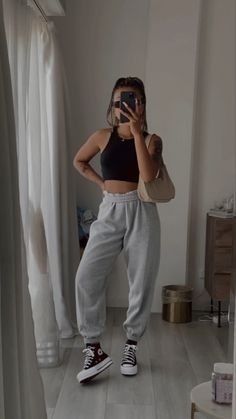 Outfits With Converse, Tomboy Style Outfits, Cooler Look, Swaggy Outfits, Tomboy Fashion, Fashion Streetwear, Mode Inspiration, Teen Fashion Outfits