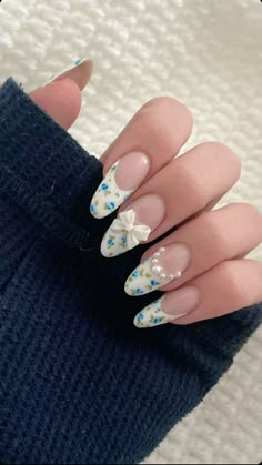 Pin Nail Designs, Fancy French Tip Nails Almond, Bow And Flower Nails, Detailed Nails, Stone Nails, Nagel Tips