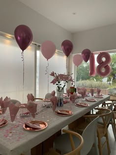 15 Year Birthday Party Ideas, 18th Party Ideas, Tårta Design, 18th Birthday Party Themes, 17th Birthday Ideas, 18th Birthday Decorations, Simple Birthday Decorations