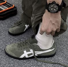 Tiger Shoes Onitsuka Men, Nb 480, Shoes Aesthetic Men, Onitsuka Tiger Outfit, Onitsuka Tiger Mens, Olive Sneakers, Tiger Shoes, Image Swag