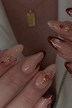 ⁠Uñas coreanas versión otoño para lucir en la temporada más esperada | Glamour Nagel Tips, Acrylic Press On Nails, Classy Acrylic Nails, Red Nail, Dream Nails, Pretty Acrylic Nails, Chic Nails, Best Acrylic Nails