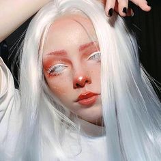 White Contact Lenses, Halloweenský Makeup, Tutorial Eyeliner, Elf Makeup, Edgy Makeup, Creative Makeup Looks, Eyeliner Tutorial, Contact Lenses Colored