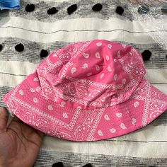 New! Pink Bucket Hat! Pink Summer Hat One Size, Casual Pink Bucket Hat For Beach, Casual Pink Bucket Hat For The Beach, Pink Bucket Hat For Beach, Pink Summer Bucket Hat For Outdoors, Pink Summer Bucket Hat For Outdoor, Adjustable Pink Bucket Hat For Vacation, Adjustable Pink Bucket Hat For Festival, Pink Beach Sun Hat One Size