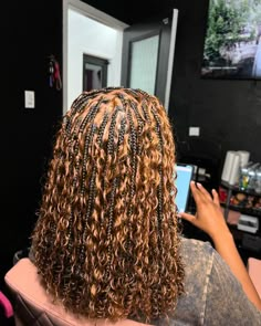 Bobo Braid Hairstyles, Honey Blonde Boho Knotless Braids Bob, Boho Knotless Braids Short, Braids For Fall, Boho Braided Hairstyles, Short Box Braids Hairstyles, Feed In Braids Hairstyles, Goddess Braids Hairstyles