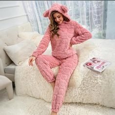 Winter-Ready Pajama Set Comfortable Padded Thickened Women'S Pajamas Warm Homewear for Winter Wear Womens Flannel Pajamas, Winter Flannel, Women's Pajamas, Flannel Pajamas, Rabbit Ears, Warm Autumn, Pajamas Women, Winter Wear, Women Long Sleeve