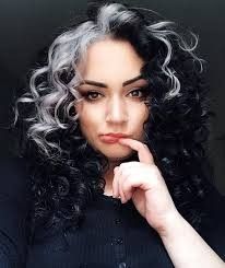 White Streaks In Front Of Hair Curly, Black And White Hair Curly, White Streak In Hair, Color Block Hair, Red Hair Trends, Dark Curly Hair, Blonde Streaks, Hair Color Streaks