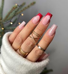 Christmas Red And White Nails, Nokti Za Bozic, Christmas Nails White And Red, Sweater Design Nails, Cristmass Nails 2024, Girls Nail Designs, Snowflake Nail Art, Red Christmas Nails, Winter Nails Acrylic