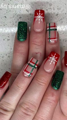 Christmas Nails Cute Styles That Will Melt Your Heart! 🎁 Get ready to fall in love with these Christmas Nails Cute styles that are perfect for the season! From Christmas Gel Nails to Christmas Nails Acrylic, these designs will have Her Nails looking festive and fun. 🎅✨ Looking for Cute Christmas Nails that are easy to do? We’ve got you covered with Christmas Nails Easy ideas that bring holiday cheer to your fingertips. Try classic Xmas Nails or add a sweet twist with Candy Cane Nails for that... Christmas Nails Cute, Rockabilly Nails, Christmas Nail Designs Acrylic, Nails Unique, Christmas Gel, December Nails, Holiday Nail Designs, Nails Cute, Plaid Nails