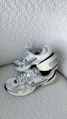 nikes, workout shoes, aesthetic workout shoes, cute workout shoes, gym shoes, nike v2k, running shoes, workout aesthetic V2k Run Outfit, Gym Shoes Aesthetic, Nike V2k Run Outfit, Nike V2k Run, Aesthetic Running Shoes, Cute Workout Shoes, Cute Gym Shoes, Running Shoes Aesthetic, Nike Running Shoes Outfit