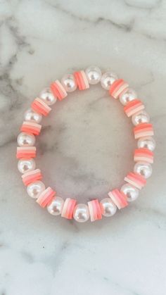 #bracelet #claybeadbracelet Braclet Ideas Clay Bead Words, Aesthetic Handmade Bracelets, Cute Brackets To Make, Aesthetic Clay Bracelet Ideas, Preppy Brackets To Make, Cute Things To Put On A Bracelet, Bracelet Designs Clay Beads, Bracelet Bussines, Bracket Clay Bead Ideas