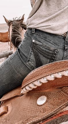 Cowboy Boots Women Outfits, Cowgirl Aesthetic, Cowboy Boots Women, Women Outfits, Boots Women, Beautiful Horses, Country Life