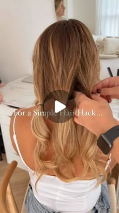 Effortless Ponytail, Long Shag Haircut, Hair Hack, Ponytail Hairstyles Easy, Bridal Makeup Natural, Simple Ponytails, Clip Hairstyles, Keratin Hair, Favorite Hairstyles