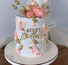 Bday Cake Designs For Women, Unique Birthday Cakes For Women Trends, Floral Birthday Cake For Women, Simple Elegant Cakes Birthday, Beautiful Birthday Cakes For Women Ideas, Elegant Cakes Birthday For Women, Happy Birthday Cakes For Women, Birthday Cake For Women Simple, Fluffy Vanilla Cake