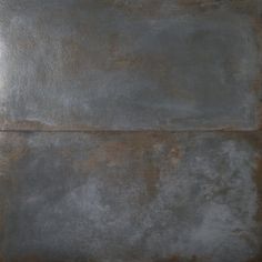 an old metal plate with some rust on it