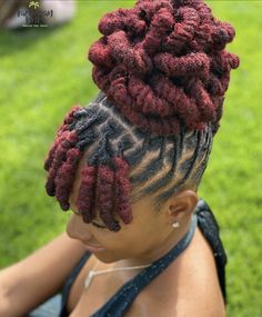 Professional Loc Hairstyles For Women, Loc Pinup Styles For Women, Latest Dreadlocks Styles 2023