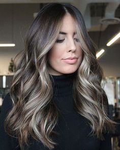 Rambut Brunette, Brunette Hair With Highlights, Brunette Balayage Hair, Brown Hair Balayage, Balayage Brunette, Brown Blonde Hair, Hair Color And Cut, Hair Color Balayage, Hair Inspiration Color