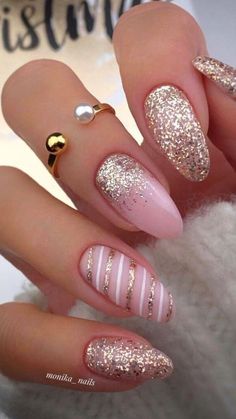 Thanksgiving Nails Design Fall, Fall Thanksgiving Nails, Classy Nail Art Ideas, Thanksgiving Nail Designs, Christmas Gel, Pink Manicure, Winter Nails Acrylic, Cute Christmas Nails, Christmas Nails Easy