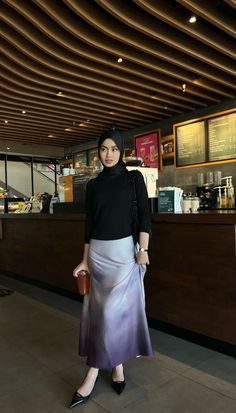 Green Skirt Outfits, Outfit Ngampus, Skirt Ootd, Street Hijab Fashion, Muslimah Dress, Casual Hijab Outfit