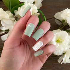 Green Christmas French Tip Nails, Sage Christmas Nails, Light Green Christmas Nails, Sage Green Christmas Nails, Light Green Nail Ideas, Black Acrylic Designs, Christmas Nails Matte, Nail Art Designs Green, Christmas Sweater Nails