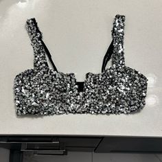 Free People Black/Silver Sequined Bra Size Xs Nwt!!! Bought This Right Before I Realized Im A Gold Girl Not Silver Smh Gold Girl, Free People Intimates, Free People Black, Bra Top, Bra Sizes, Bra Tops, Women's Intimates, Black Silver, Free People