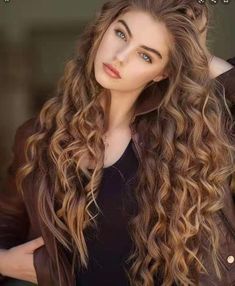 Life is good, love is sweet, and Fshine hair extensions are beautiful #clipinhairextensions#wefthair#humanhair#remyhair#realhumanhair Meduim Length Hair, Jade Weber, Top Nail, 인물 사진, Brunettes, Gorgeous Hair, Beauty Face, Girl Face, Beautiful Eyes