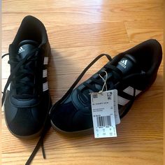 Nwt Adidas Vl Court 3.0k Kids 4 Black/White Vl Court 3.0, Adidas Vl Court 3.0, Adidas Indoor Soccer Shoes, Adidas Vl Court, Black Tennis Shoes, Adidas Shoes Superstar, Superstars Shoes, Adidas Kids, Toddler Girl Shoes