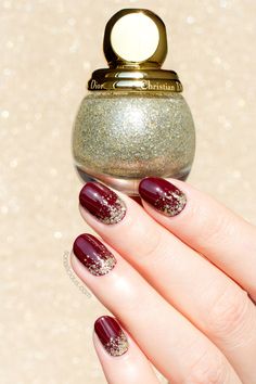 Christmas Party Nails, Burgundy Nail Polish, Red And Gold Nails, Dark Red Nails, Maroon Nails, Gold Nail Designs, Red Christmas Nails, Gold Glitter Nails, Cute Christmas Nails