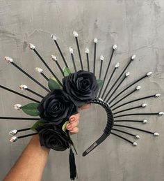 Danicris_acessorios on Instagram: "Peça única 🖤🖤🖤🖤🖤🖤. 238 VENDIDO" Dia De Los Muertos Decorations Ideas, Felt Hair Accessories, Den Mrtvých, Bedroom Crafts, Diy Decor Ideas, Home Diy Ideas