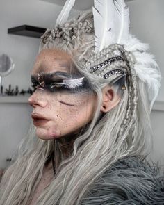 Nordic Goddess Costume, Valkyrie Makeup, Elvish Makeup, Viking Makeup Female Warrior, Viking Wig, Ombre Dark Roots, Viking Halloween Costume, Viking Makeup, Lagertha Hair