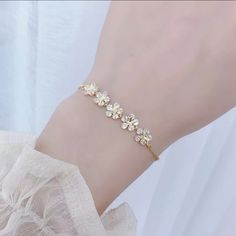 Gorgeous Real Gold Filled Flower Power Adjustable Shiny Bracelet. Luxury Jewelry High Quality Jewelry Adjustable Power Bracelet, Gold Bracelet Chain, Gold Plated Bracelets, Hand Jewelry, Crystal Flower, Flower Bracelet, Bride Jewellery, Bracelet For Women, Adjustable Bracelet