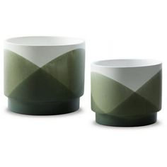 Looking for simple and contemporary planters? These glazed ceramic pieces are the perfect choice. Inspired by current trends, this planter set is designed to accommodate a variety of flowers or foliage. Ceramic is a tried-and-true material with a fresh modern look for the homes of today. Color: White. Variety Of Flowers, Contemporary Planters, Diy Pottery Painting, Planters For Sale, Ceramic Pieces, White Planters, Old Bricks, Diy Pottery, Current Trends