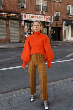 Jessie Bush, Transitional Dressing, Orange Sweater, Red Sweater, Mode Inspiration, Red Sweaters