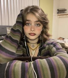 Modern Indie Aesthetic, Cute Subtle Makeup Looks, Makeup Looks For Ginger Hair, Goblincore Makeup Looks, Cute Makeup Ideas Natural, Transfemme Makeup, Goblin Core Makeup, Cute Easy Makeup Looks, Art Reference Face