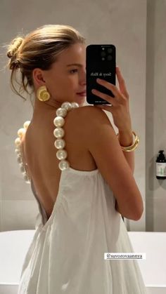 Maxi Dress Bodycon, Gold And Pearls, Bodycon Dress Black, All White Outfit, Elegante Casual, Dress Bodycon, Photo Photo, Fashion Mistakes