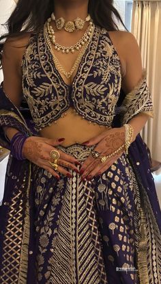 Indian Ethnic Aesthetic, Blue Indian Aesthetic, Indian Outfit Aesthetic, Indian Bridal Aesthetic, Lehenga Aesthetic, Aesthetic Lehenga, Indian Outfits Modern, Shaadi Outfits, Indian Fits