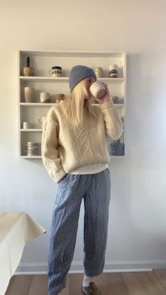 Cozy At Home Outfits, Vintage Capsule Wardrobe, Thrifted Pants, Smart Casual Women Outfits, Flowy Shirts, At Home Outfits, Birkenstock Outfit, Cold Fashion, Smart Casual Women