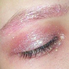 Pretty Makeup, Pink Lips, Cute Makeup, Aesthetic Makeup, An Eye, Makeup Art, Makeup Inspo, Maquillaje De Ojos