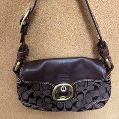 Questions? Leave A Comment Below! Bags Coach, Leave A Comment, Coach Bags, Shoulder Bags, Satchel, Bag Lady, Buckle, Purse, Shoulder Bag