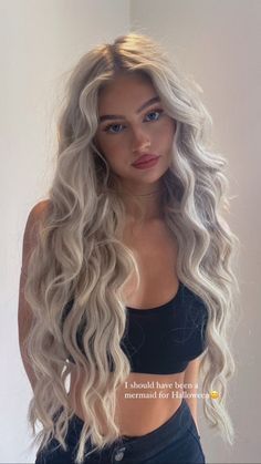 Icy Blonde Hair, Chique Outfits, Blonde Hair Inspiration, Platinum Blonde Hair, Long Blonde, Beautiful House, Hair Inspiration Color, Long Blonde Hair, Hair Inspo Color