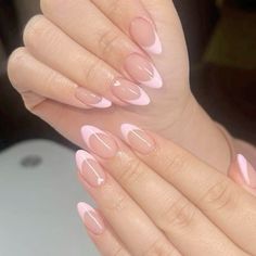 #makeup #viral #explore #explorepage #fyp #foryoupage #foryou #ootd #fashion #outfit #inspo #trendy #streetwear #streetstyle #makeupoftheday #friends #y2k #vintage #aesthetic #nail #nailart #nails Paznokcie Hello Kitty, Pink Tip Nails, Pink French Nails, Kutek Disney, Unghie Sfumate, Unghie Nail Art, Nagel Tips, Summery Nails, Casual Nails