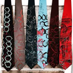 Punk Fashion Diy, Diy Clothes Design, Custom Ties, Screenprinting, Printed Ties, Dream Clothes, Upcycle Clothes, Punk Fashion