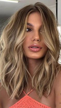 Current Hair Trends, Hair Color Caramel, Dirty Blonde Hair, Fresh Hair, Hair Envy, Light Brown Hair, Hair Transformation, Great Hair, Hair Waves