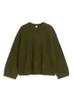 Green Clothes, Green Jumper, Green Jumpers, Oversize Pullover, Land Management, Womens Casual, Knitwear Tops, Animal Welfare