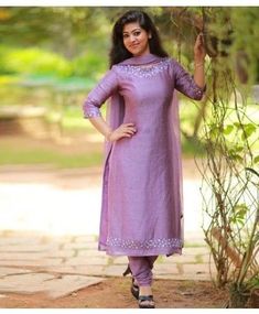 Churidar Ideas, Organza Salwar, Lavender Suit, Suit Sharara, Plazzo Suit, Cute Sweets, Western Suit, डिजाइनर कपड़े