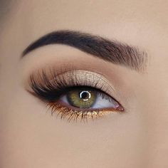 Make Up Designs, Eye Makeup Images, Cute Eye Makeup, Eye Makeup Pictures, Gold Eyeshadow, Beautiful Eye Makeup, Beauty Make-up, Eye Makeup Designs, Makijaż Smokey Eye