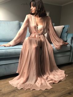 sheer nudity robes night nightgowns gowns nightgown Moda Academia, Lingerie Design, Robes Glamour, Luxury Robes, Sheer Robe, Pretty Lingerie, Bridal Lingerie, Little White Dresses