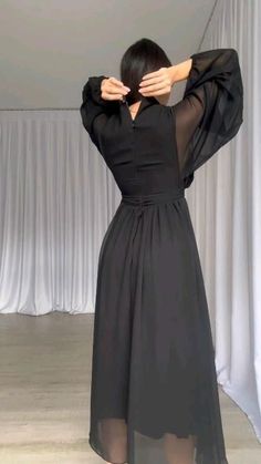 Dress Soiree, Long Frock Designs, Soiree Dresses, Modest Dresses Fashion, Black Dresses Classy, Soiree Dress, Beautiful Casual Dresses, Mode Abaya, Modest Dresses Casual