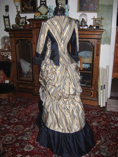 1870 Dress, Train Museum, 19th Century Clothing, Reception Gown, Victorian Costume, 19th Century Fashion